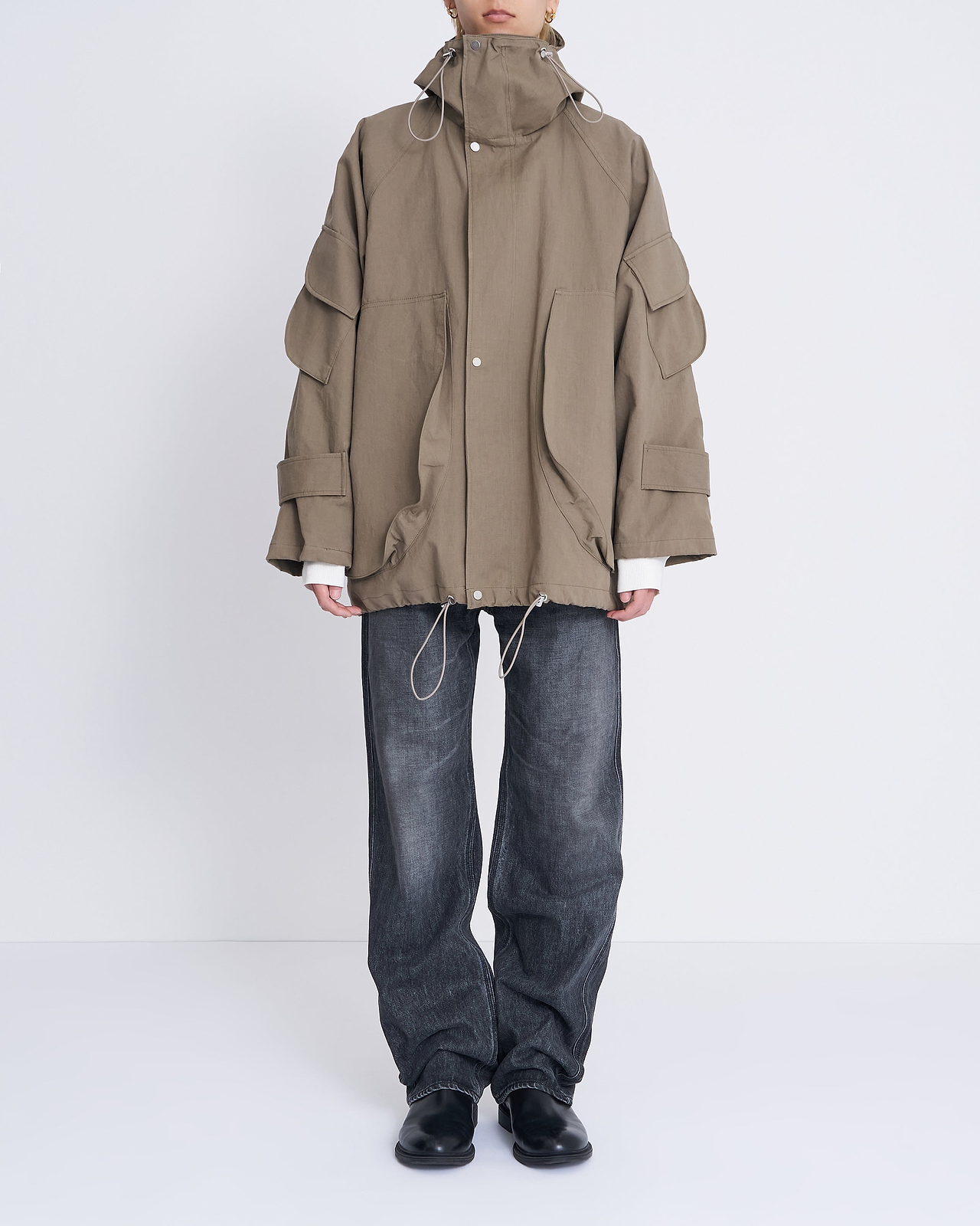 着用サイズ2／身長175cm