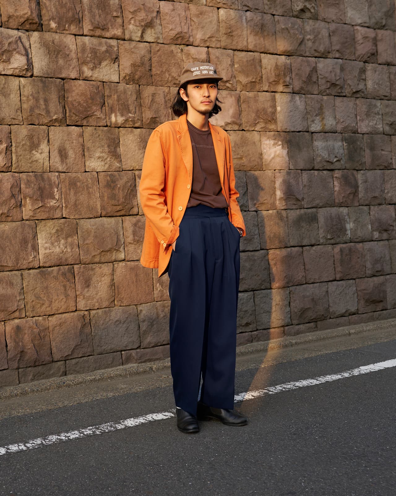 着用サイズ48／身長180cm（進化と深化を続けるエッセンシャルズ　THE RERACS × 1LDK × F/STOREコラボコレクション掲載）