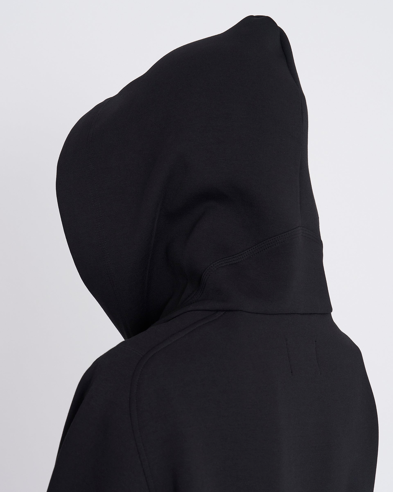 【25AW】エコーエンブロイダリーフーディー