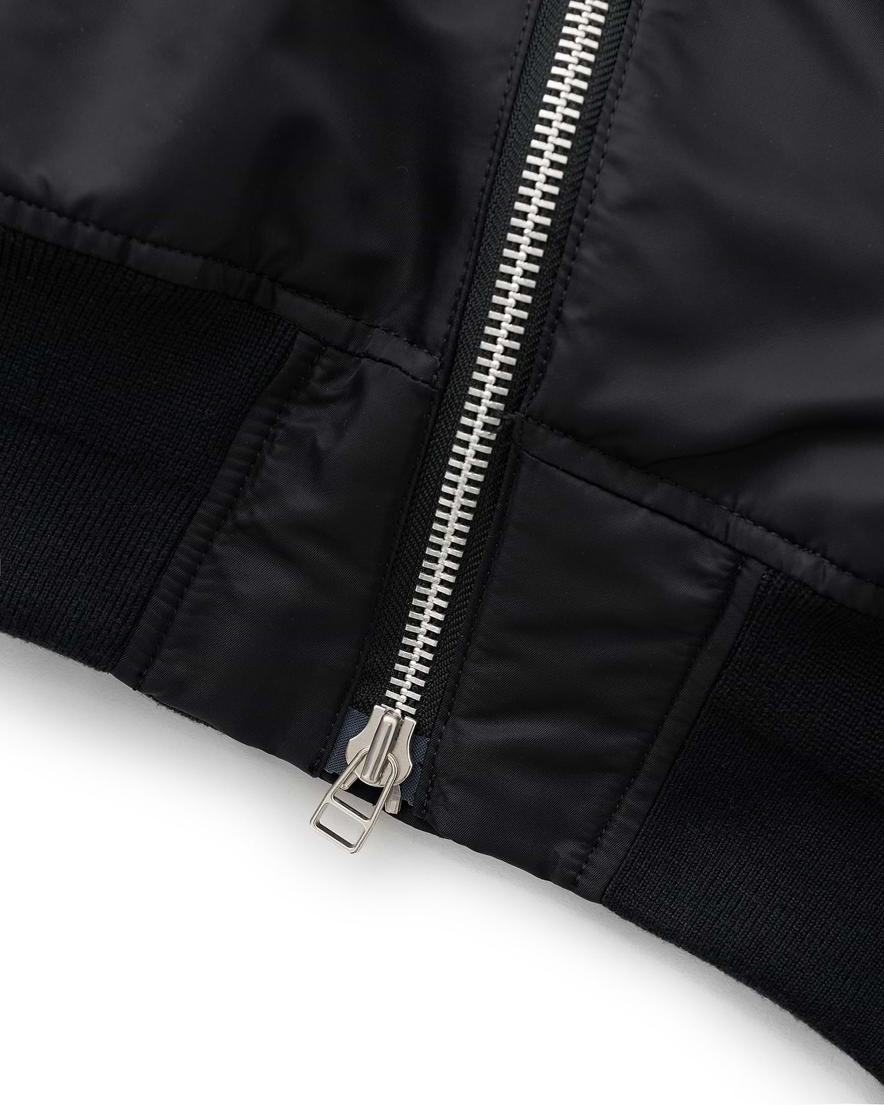 【25AW】ノッチドラペルフードMA-1
