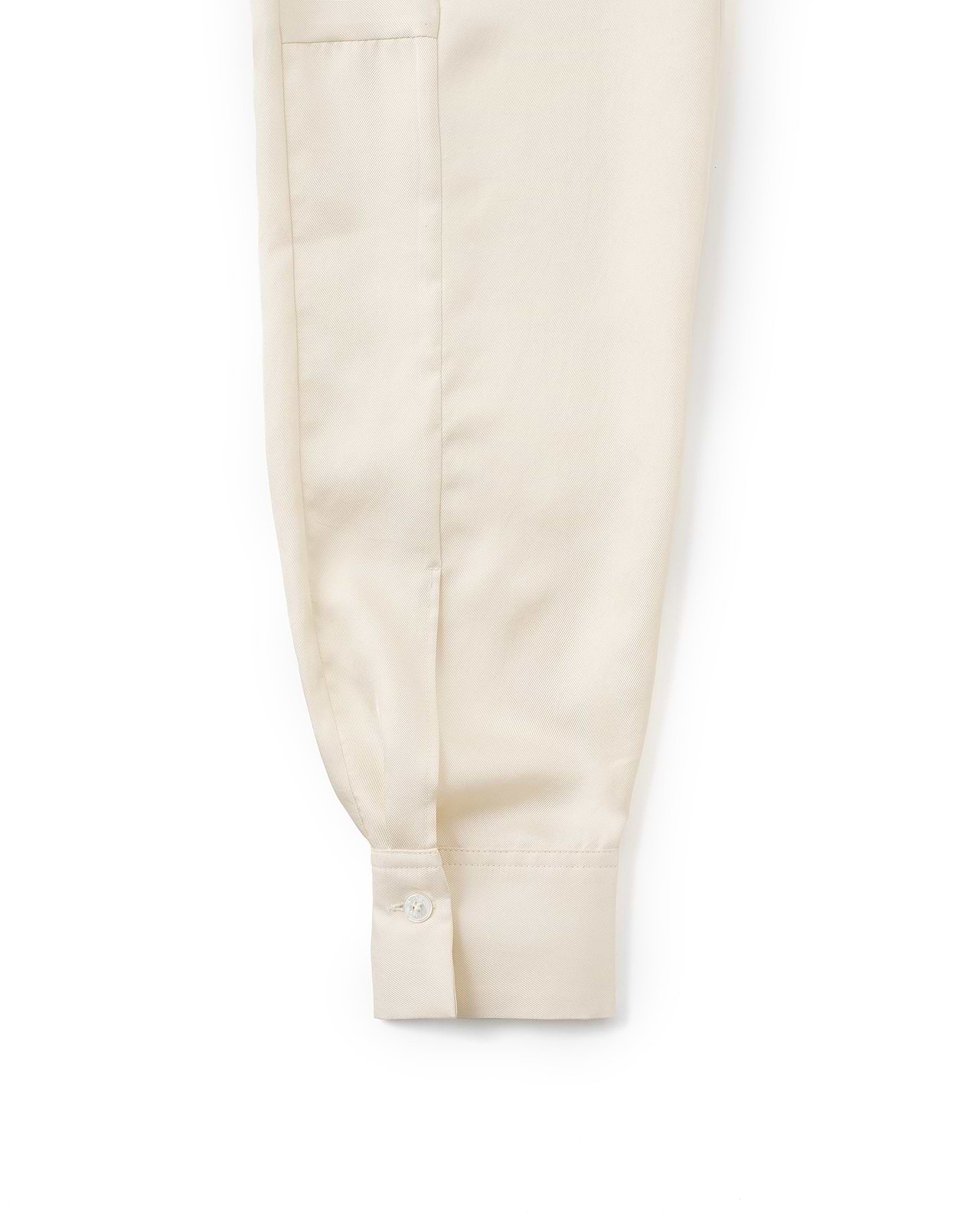 【25AW】サテンハイネックブラウス