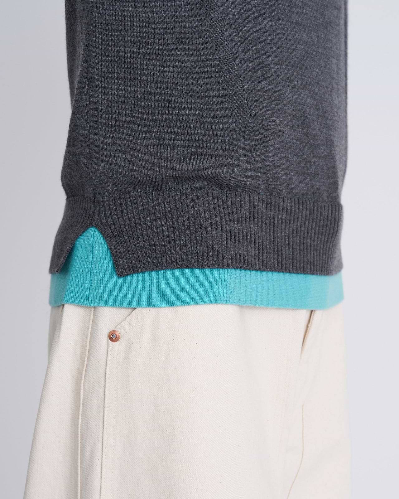 【25AW】バイカラートリムニット