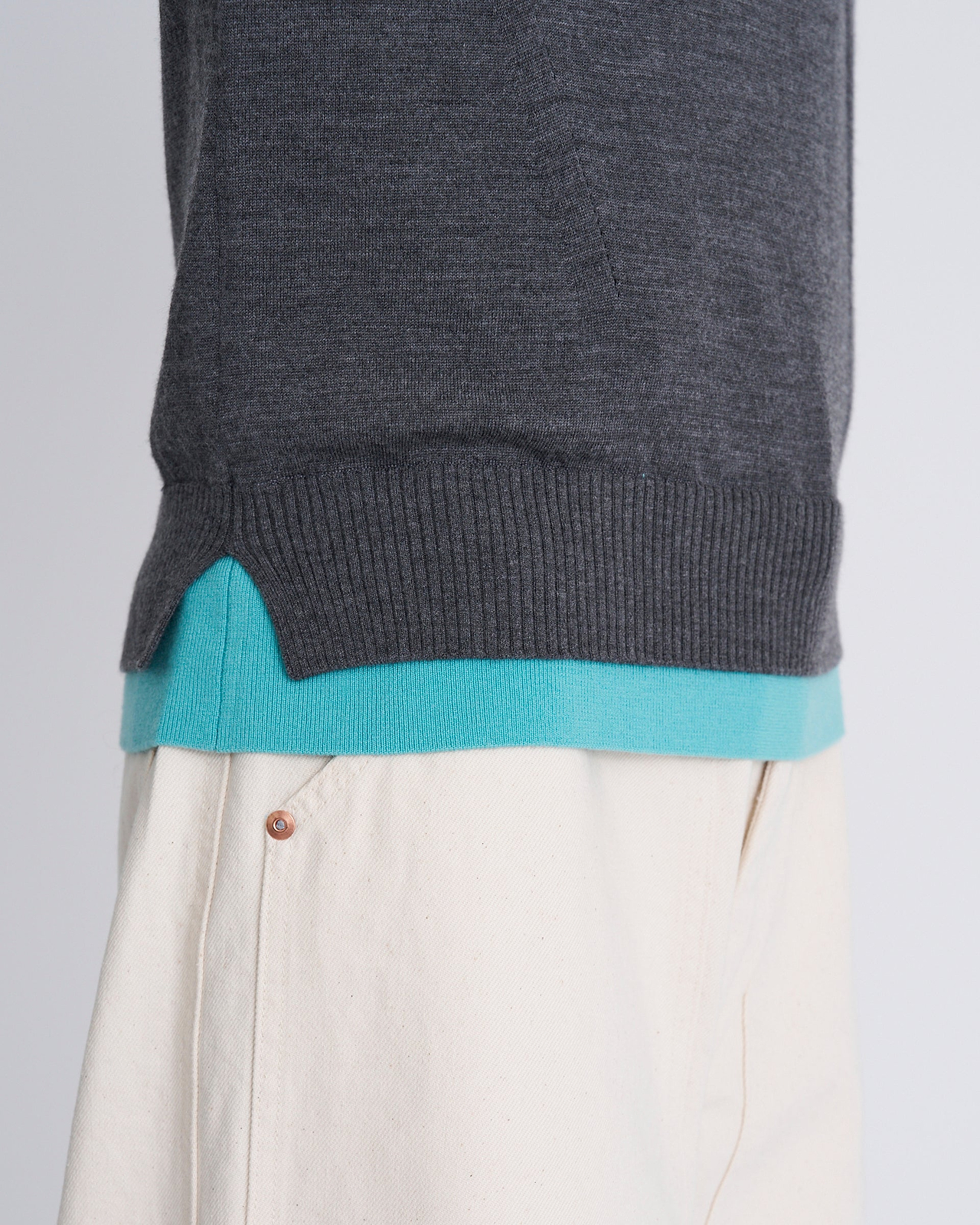 【25AW】バイカラートリムニット
