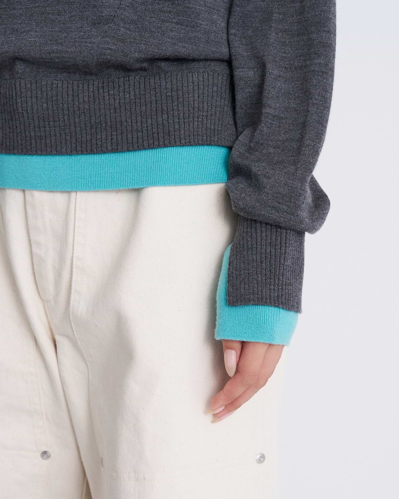 【25AW】バイカラートリムニット