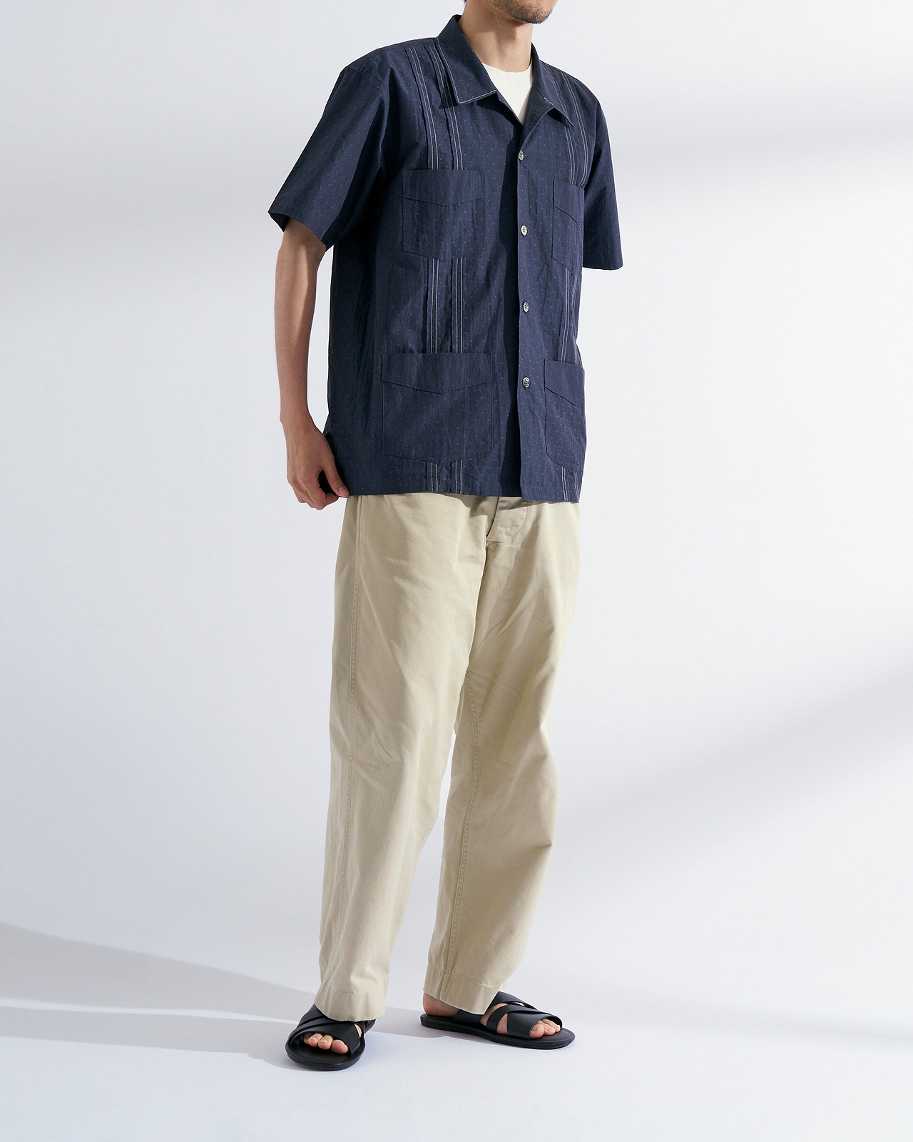 着用カラー ダークネイビー／身長180cm（スタッフスナップ）