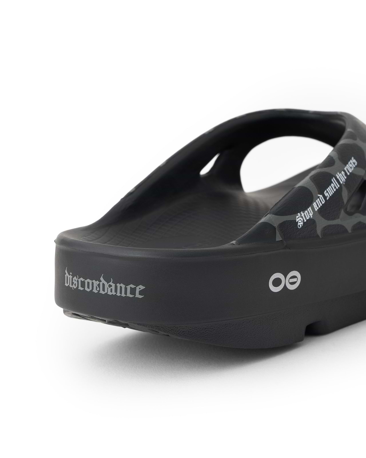 【25AW】<Children of the discordance × OOFOS> コラボトングサンダル
