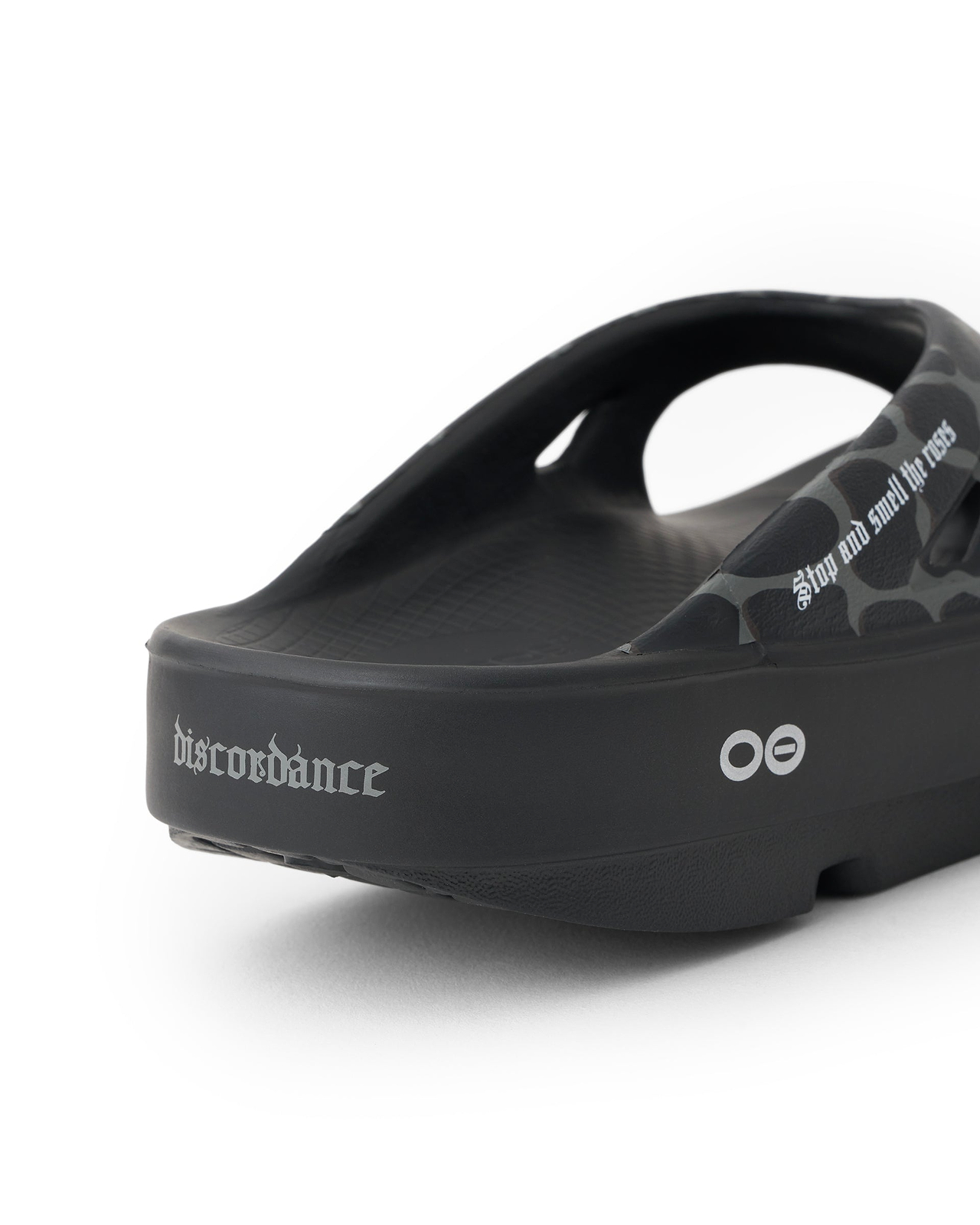 【25AW】＜Children of the discordance × OOFOS＞ コラボトングサンダル