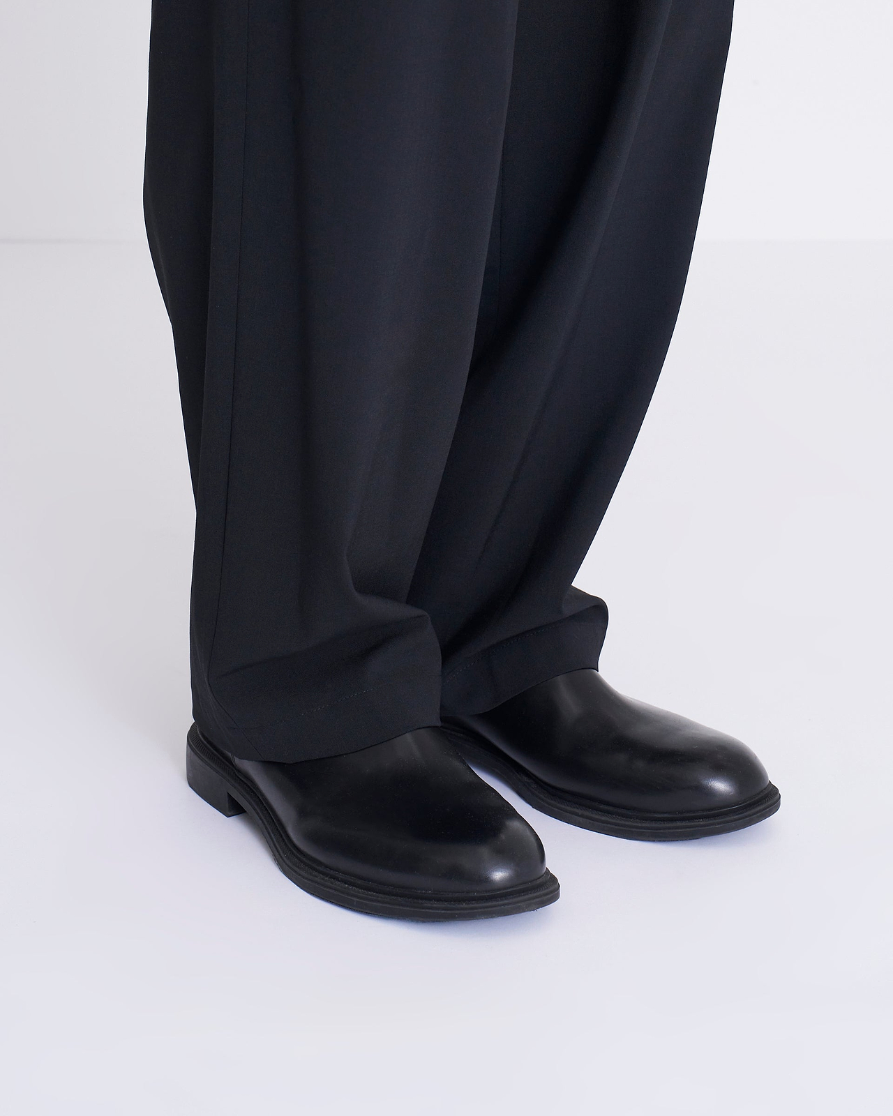 【25AW】テープベルト1タックパンツ