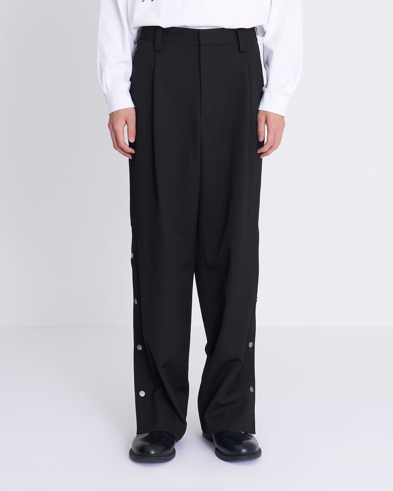 【25AW】ボタンスリットPNT
