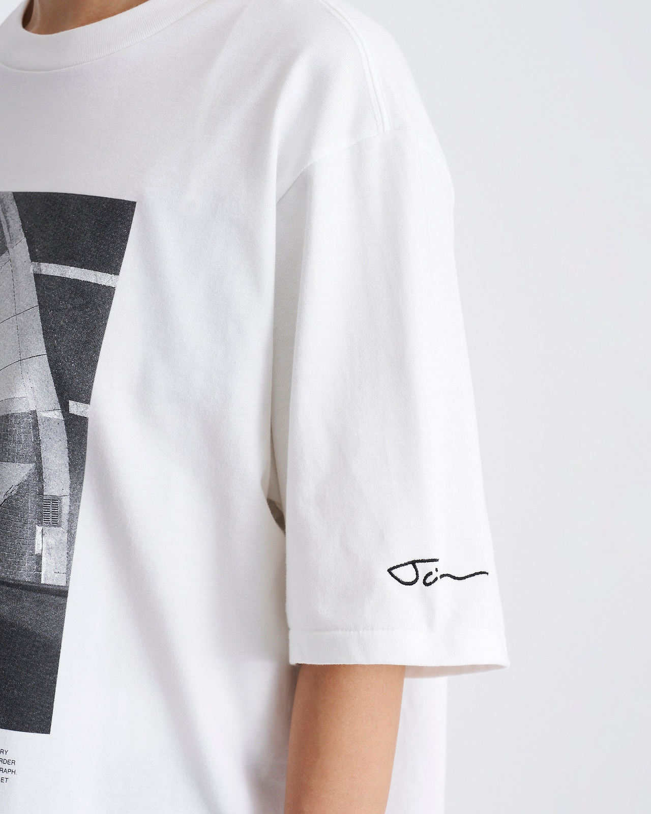 【25AW】ジャイ・タンジュ "FRENCH MAN AT THE BRICK" S/S Tシャツ