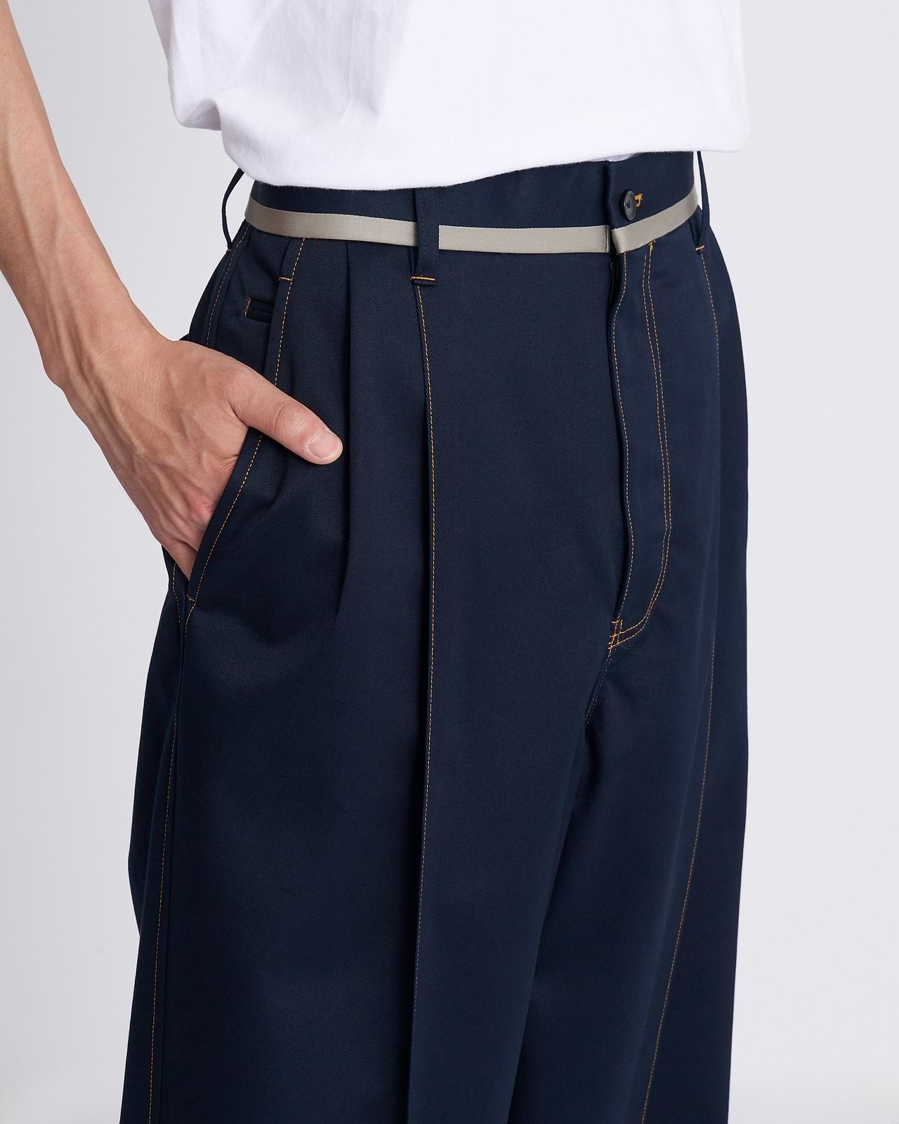 【25AW】カラーステッチトラウザーズ