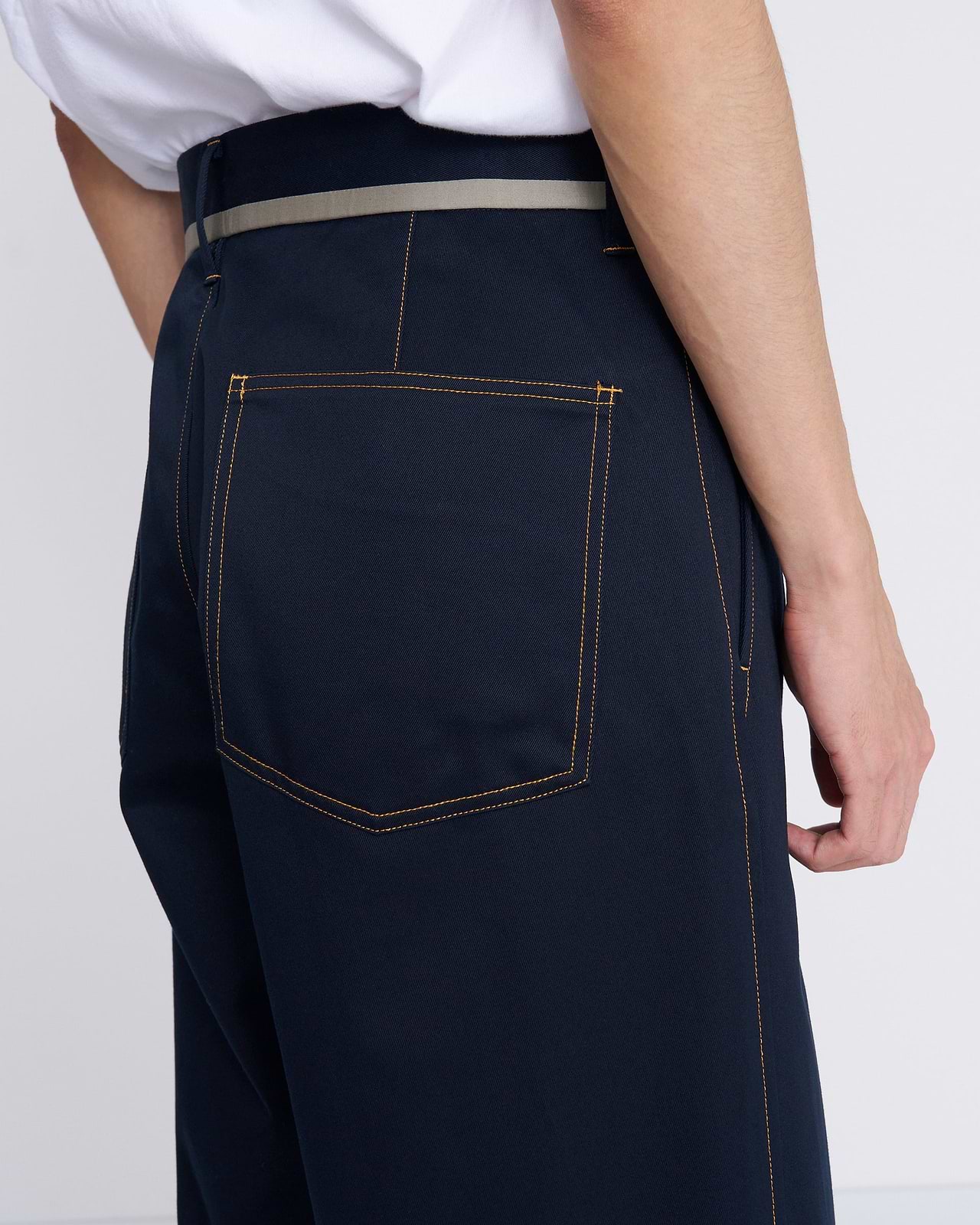 【25AW】カラーステッチトラウザーズ