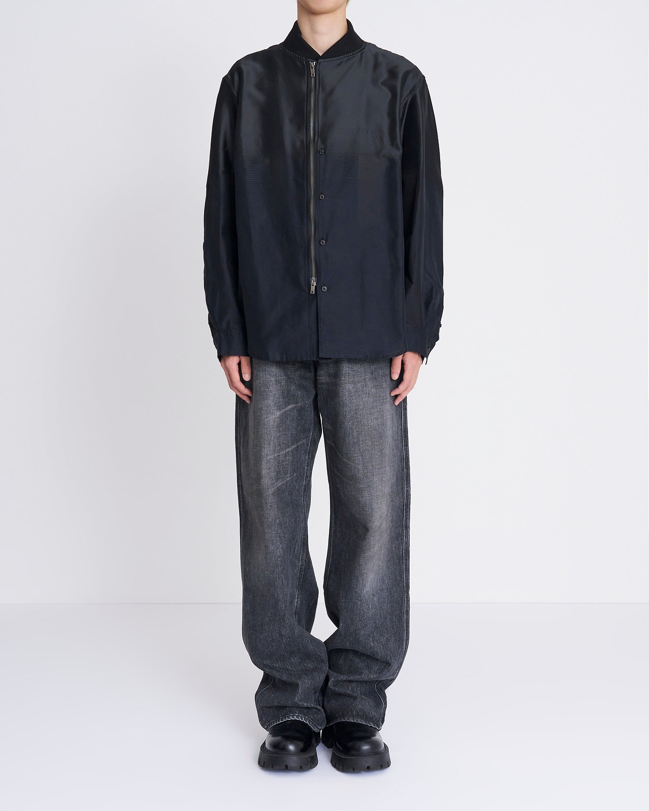 着用サイズ2／身長175cm