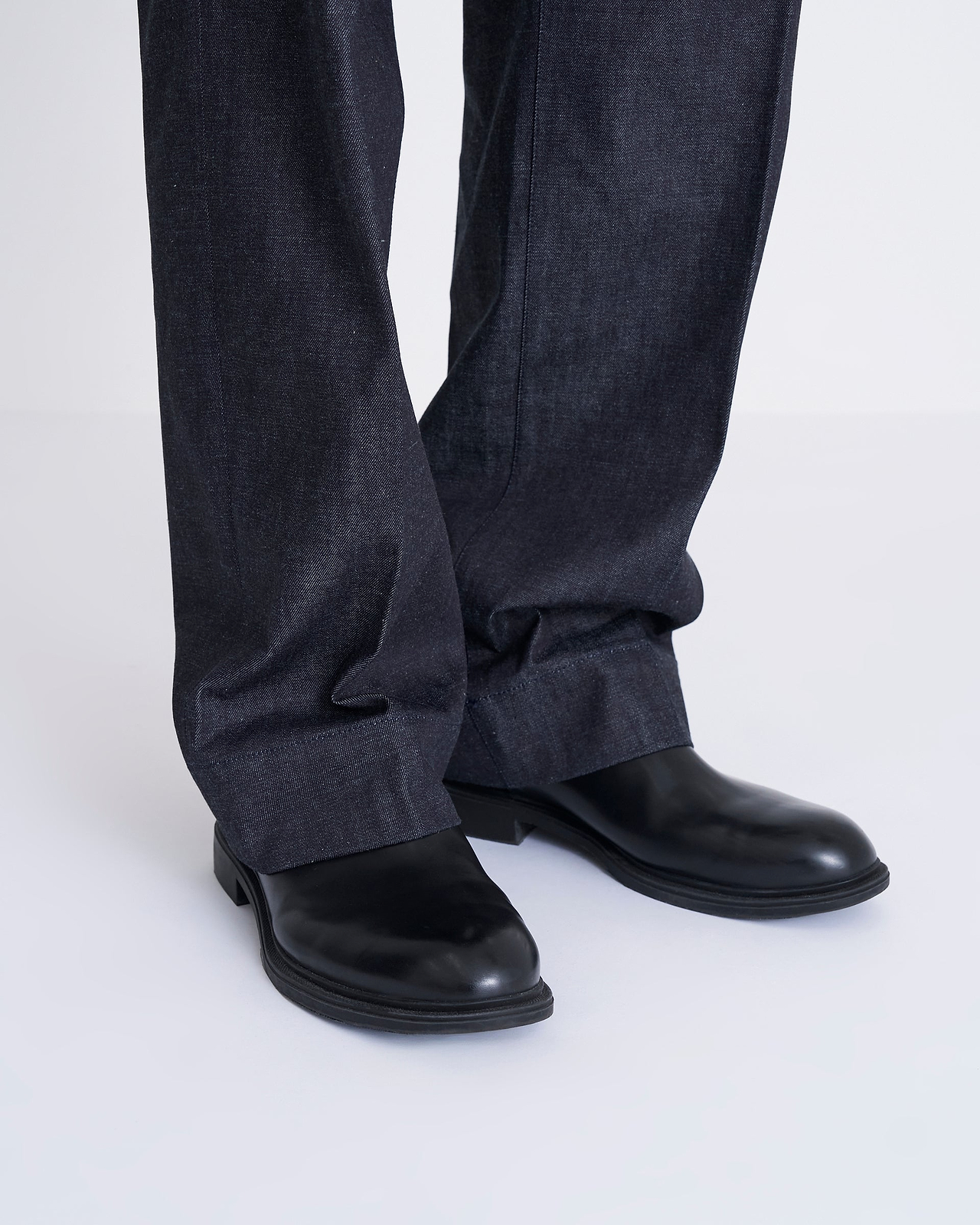 【25AW】ストレートデニムトラウザーズ