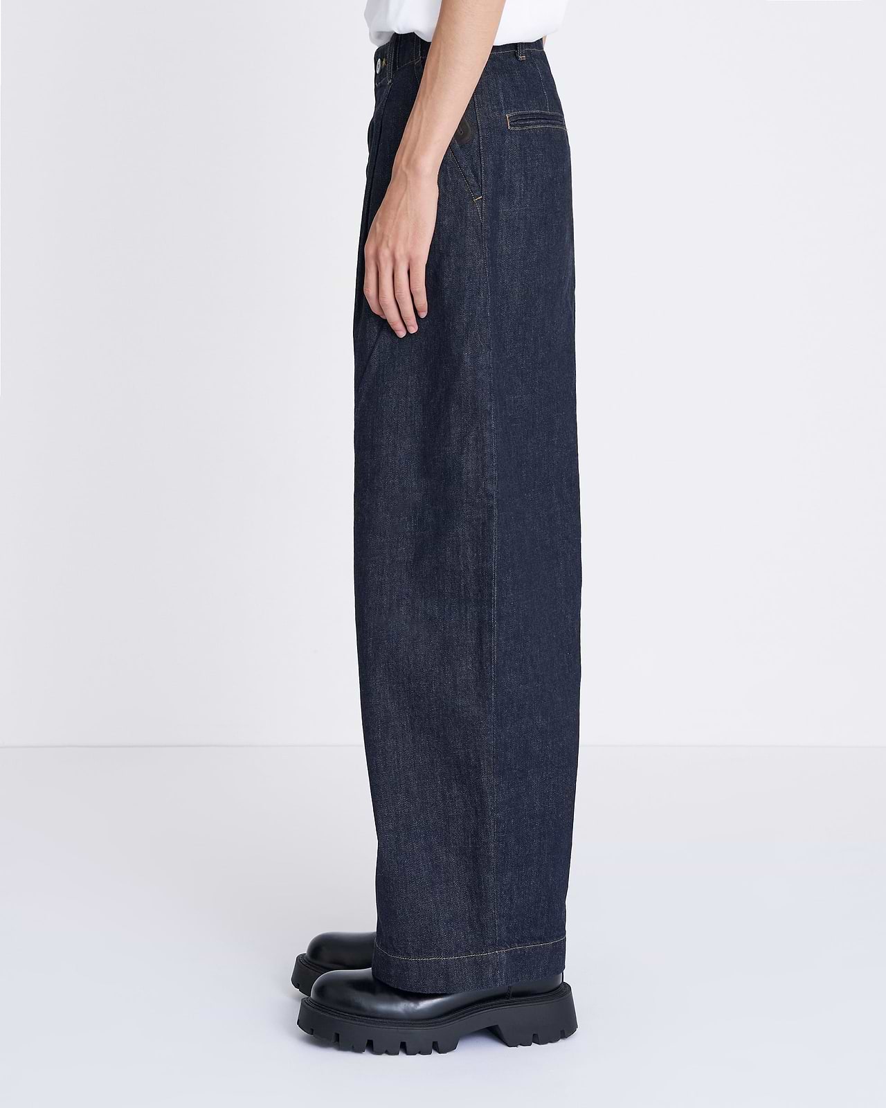 【25AW】ラディッシュデニムパンツ