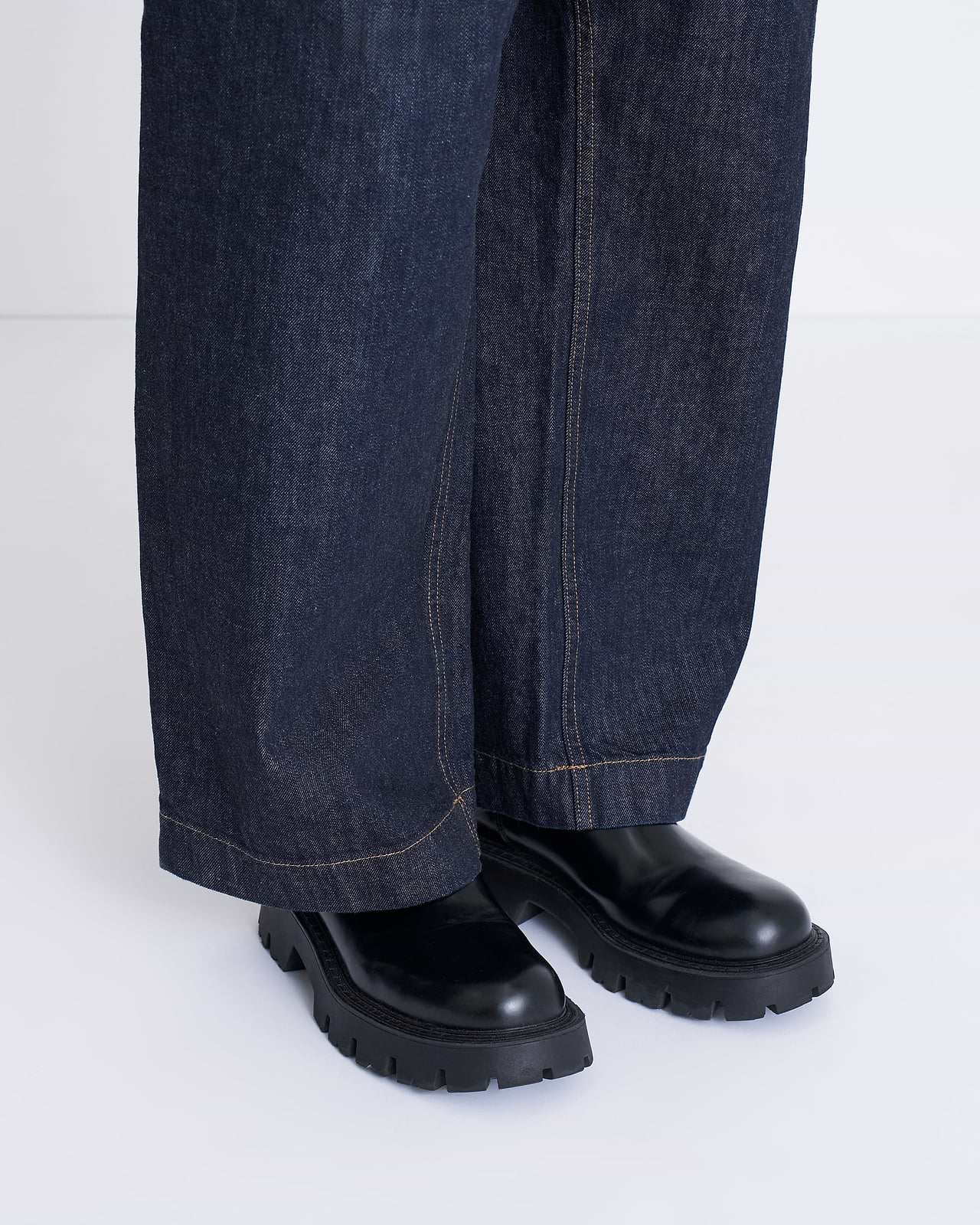 【25AW】ラディッシュデニムパンツ