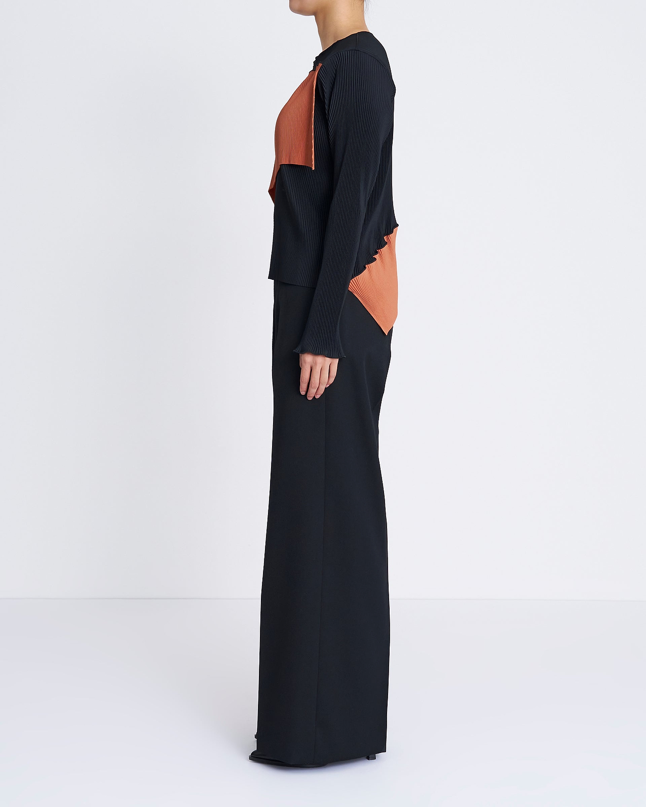 【25AW】スパイラルウェーブロングスリーブトップ