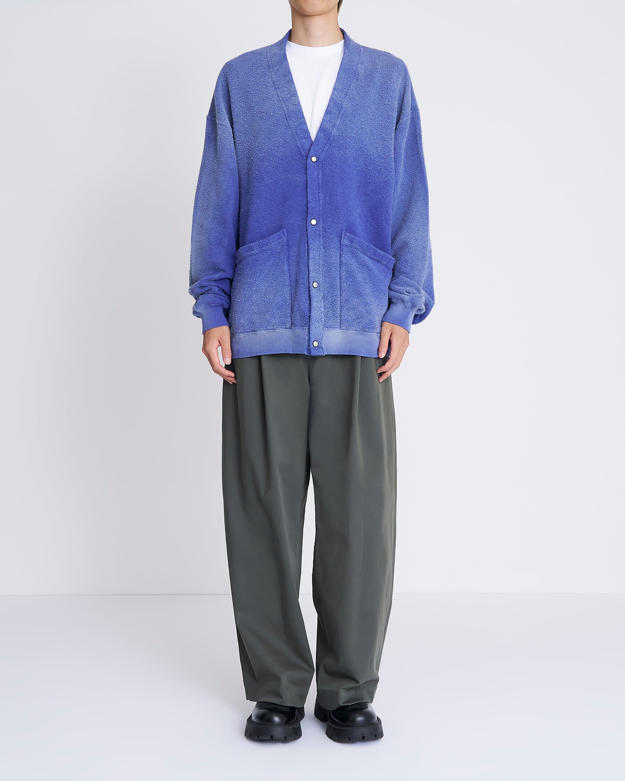 着用サイズ2／身長175cm