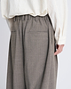 【25AW】ドレーピングクロッチボックスプリーツトラウザーズ（ヘリンボーン）
