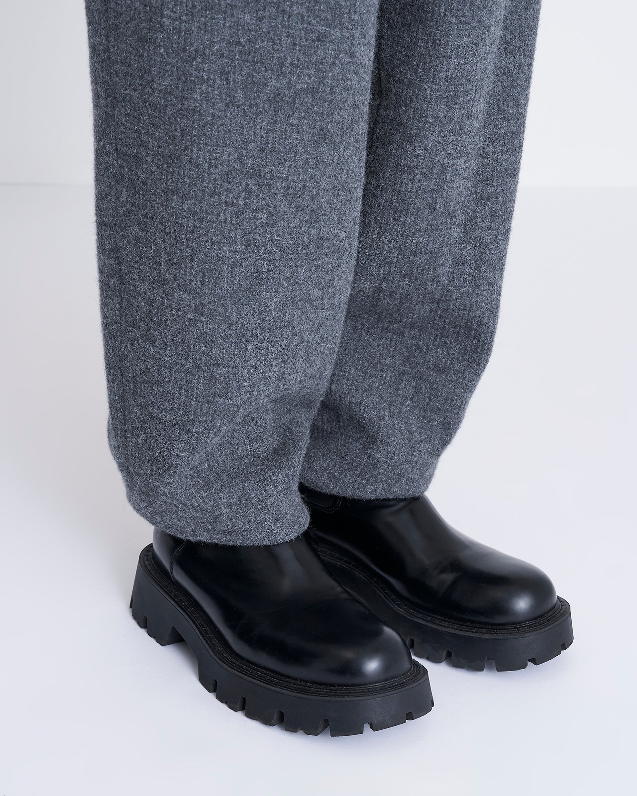 【25AW】ドレーピングトラックパンツ