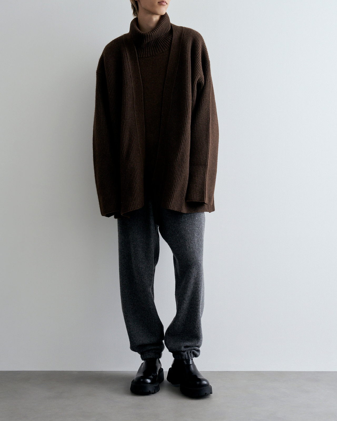 着用サイズ4／身長175cm（スタッフスナップ）