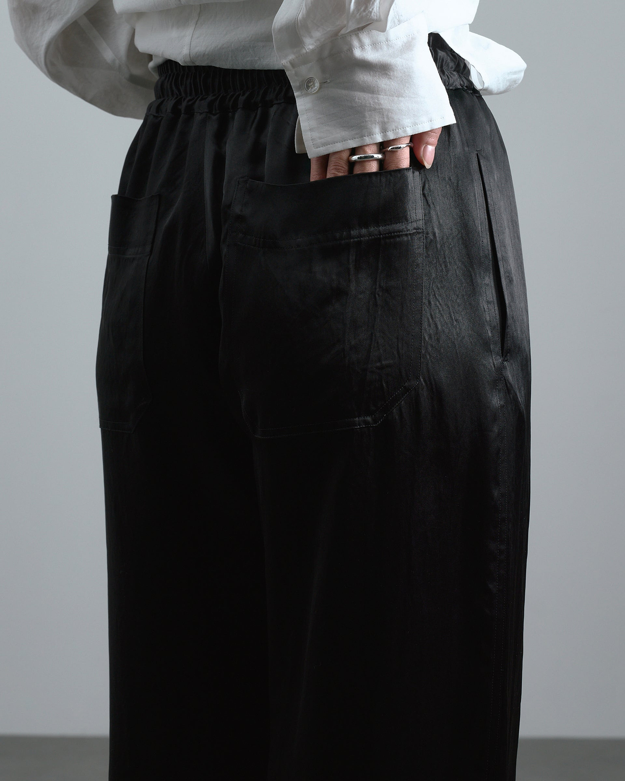 【26SS】サテンリラックスパンツ