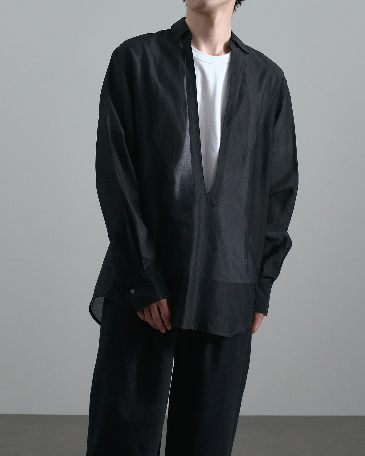 【26SS】ディープVネックコットンシルクシャツ