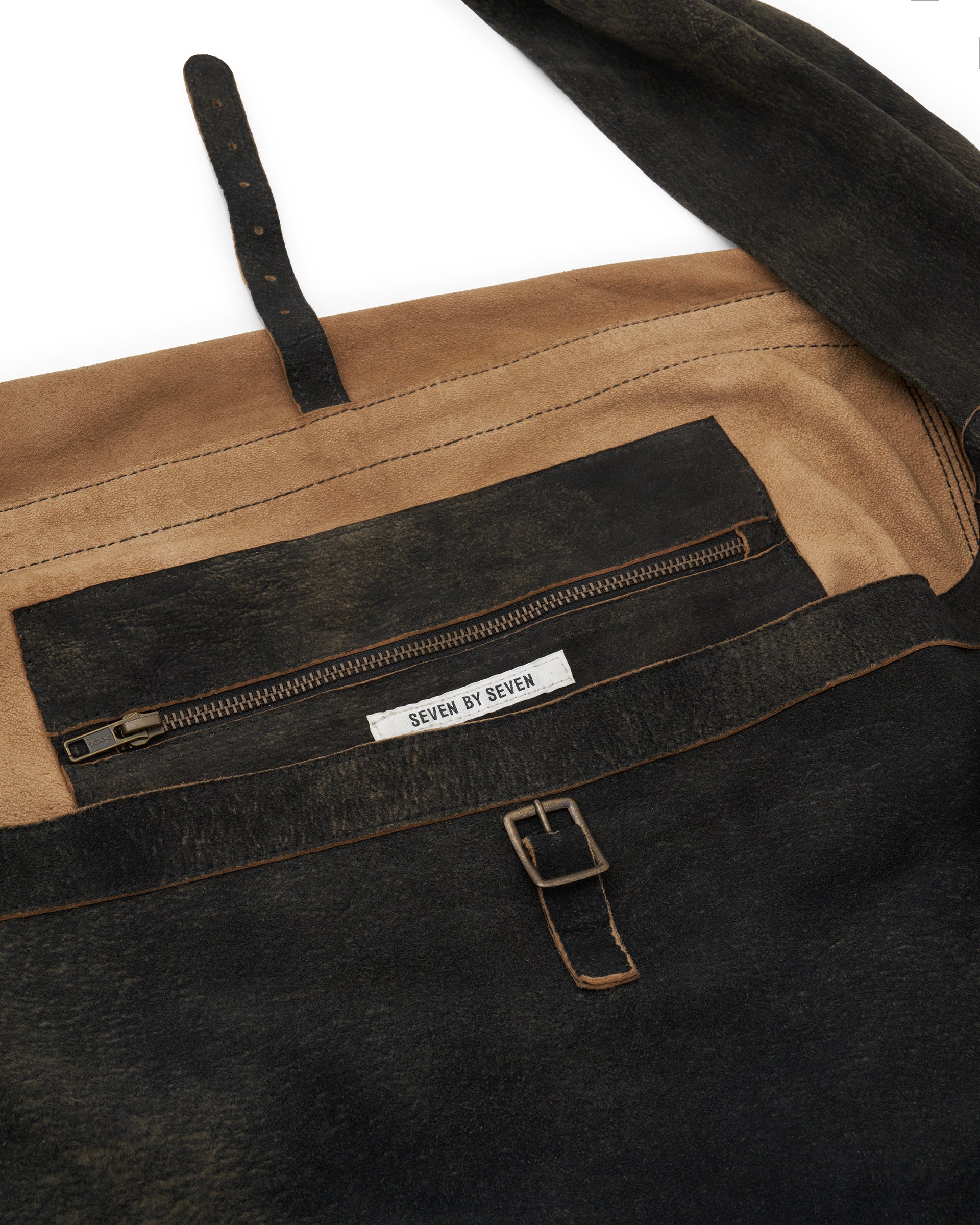 SEVEN BY SEVEN】レザーショルダーバッグ（ゴートスエード