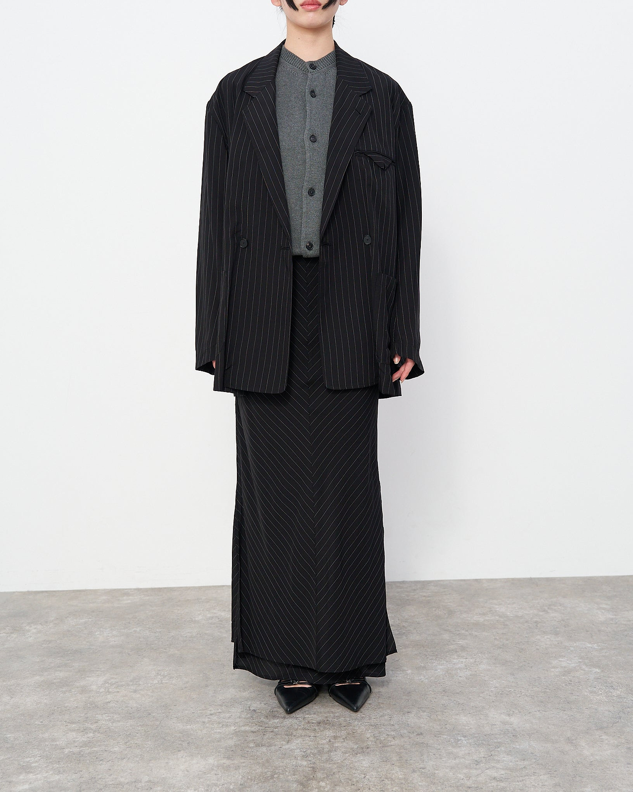 着用サイズ：34（身長165cm）