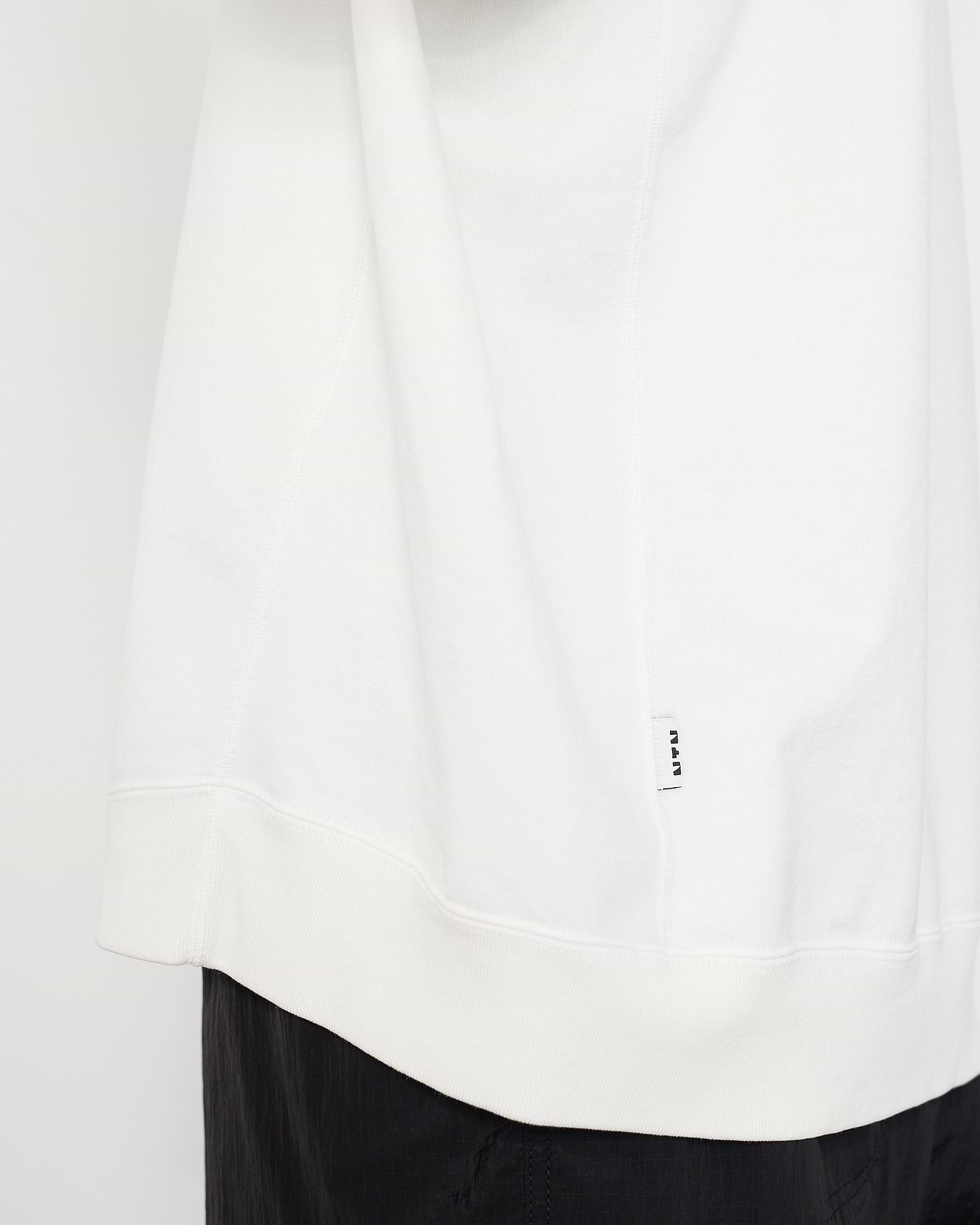 N1ロングスリーブプルオーバー