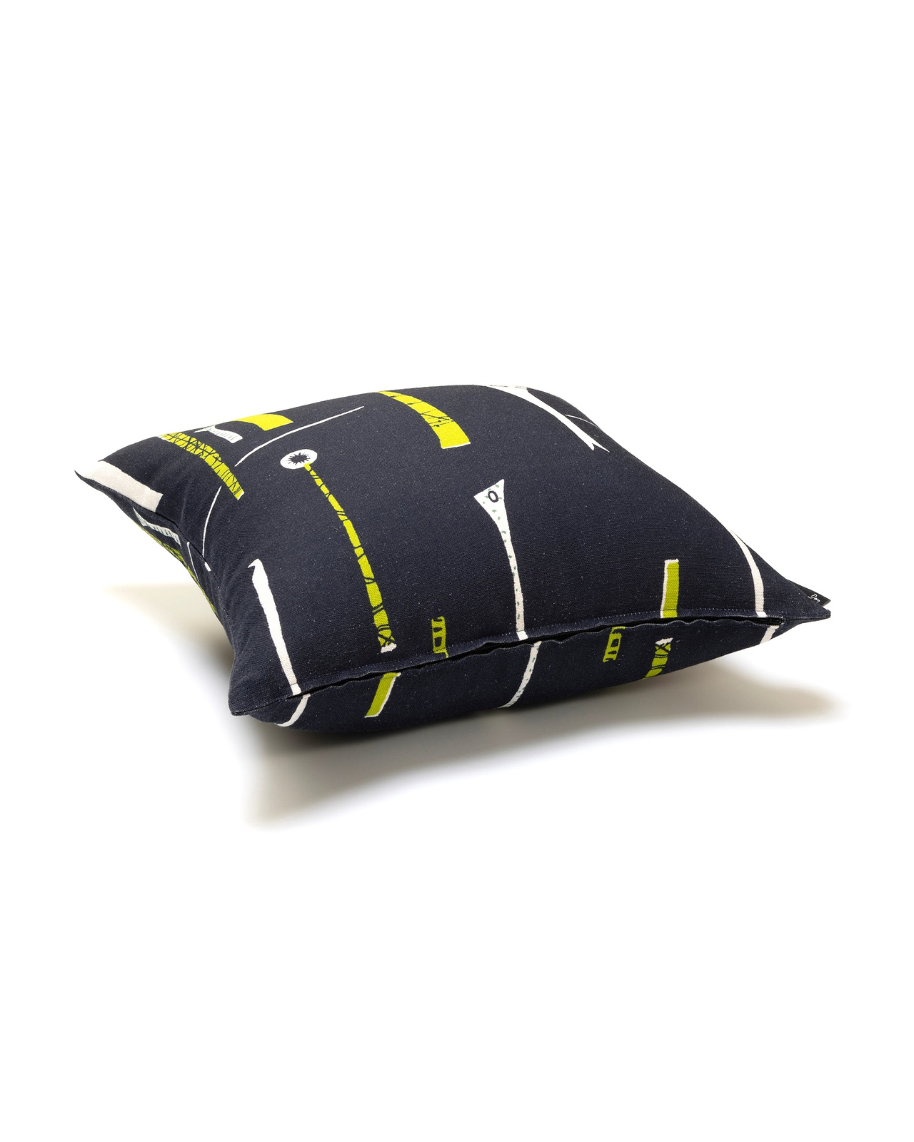 ＜ルシエン・デイ＞ファブリックコレクション クッションカバー カリックス