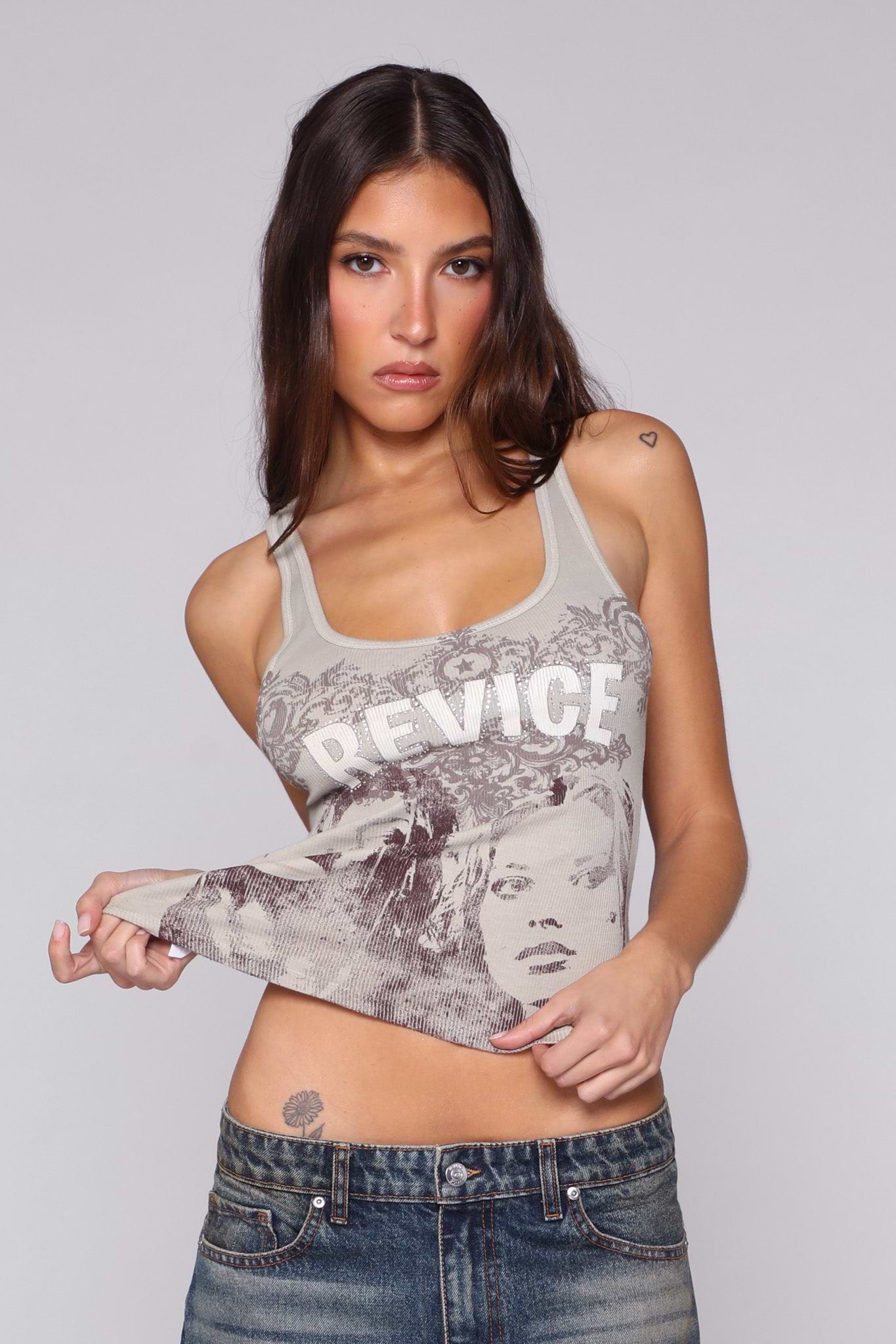 DEVON TANK / CENTER STAGE