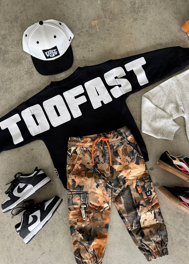 Too Fast Crewneck Black