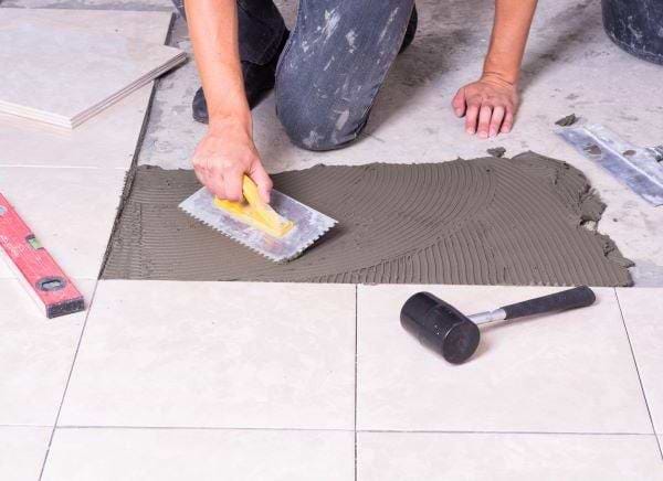 How to remove ceramic and porcelain floor tiles - Hyperion Tiles