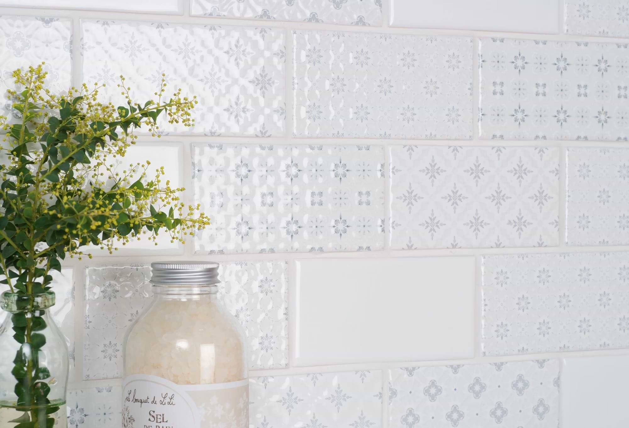 Small Tiles, Big Impact: The Beauty of Mosaic Backsplashes