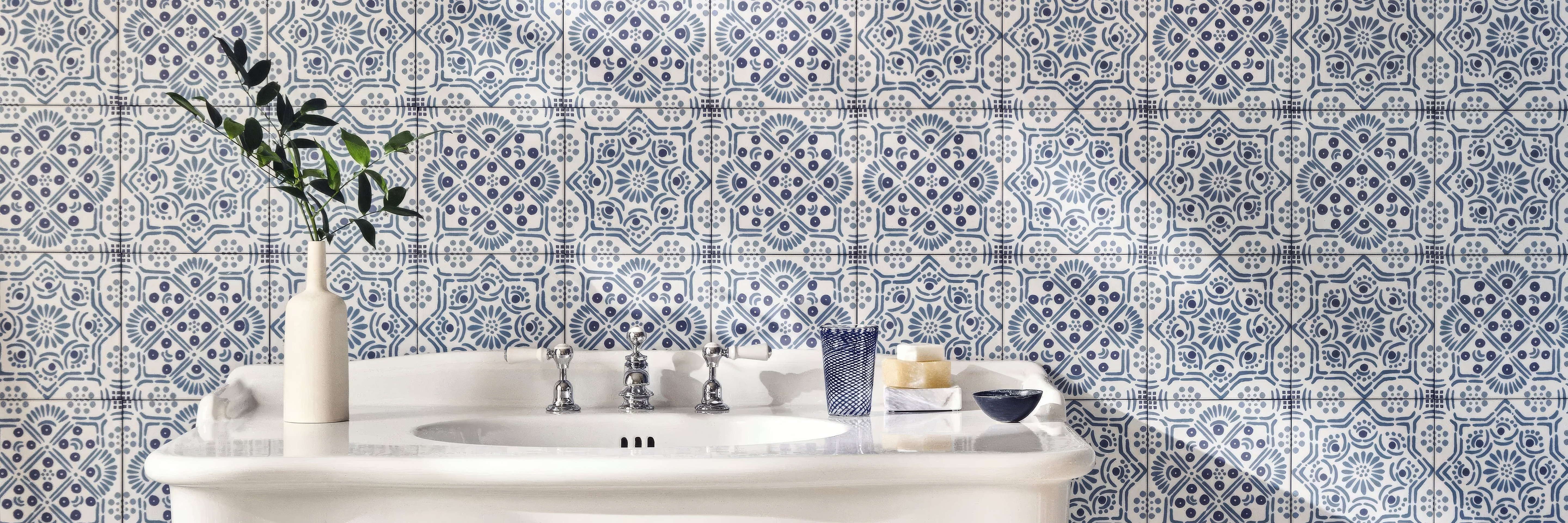 Nina Campbell Seville Blue