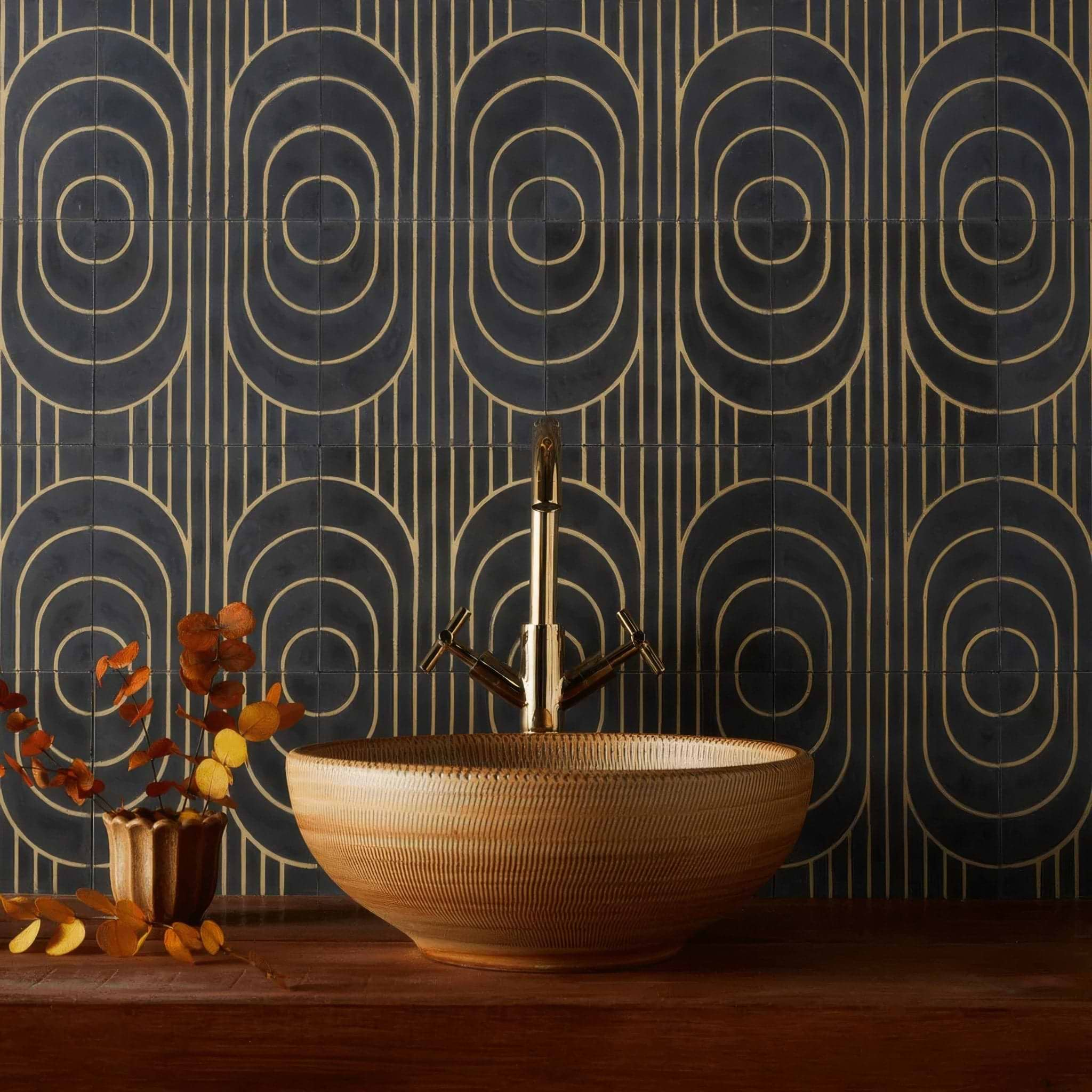 Art Deco Curve Ebony Tile - Hyperion Tiles