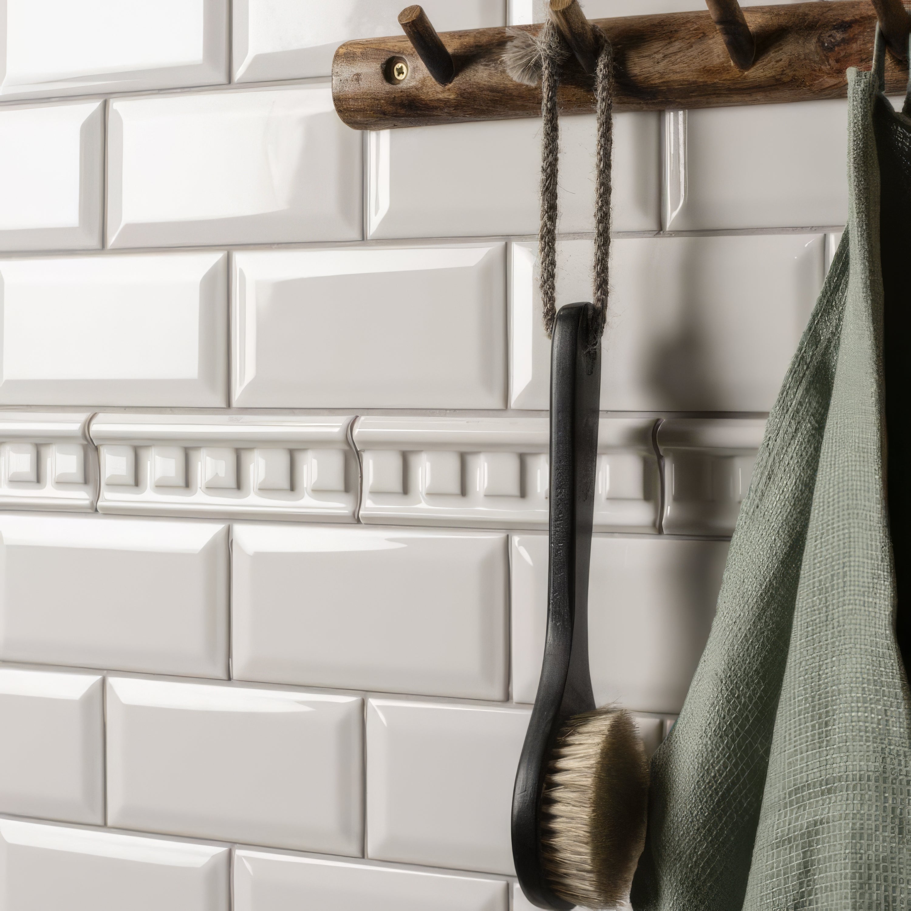 Brilliant White Dentil Moulding - Hyperion Tiles