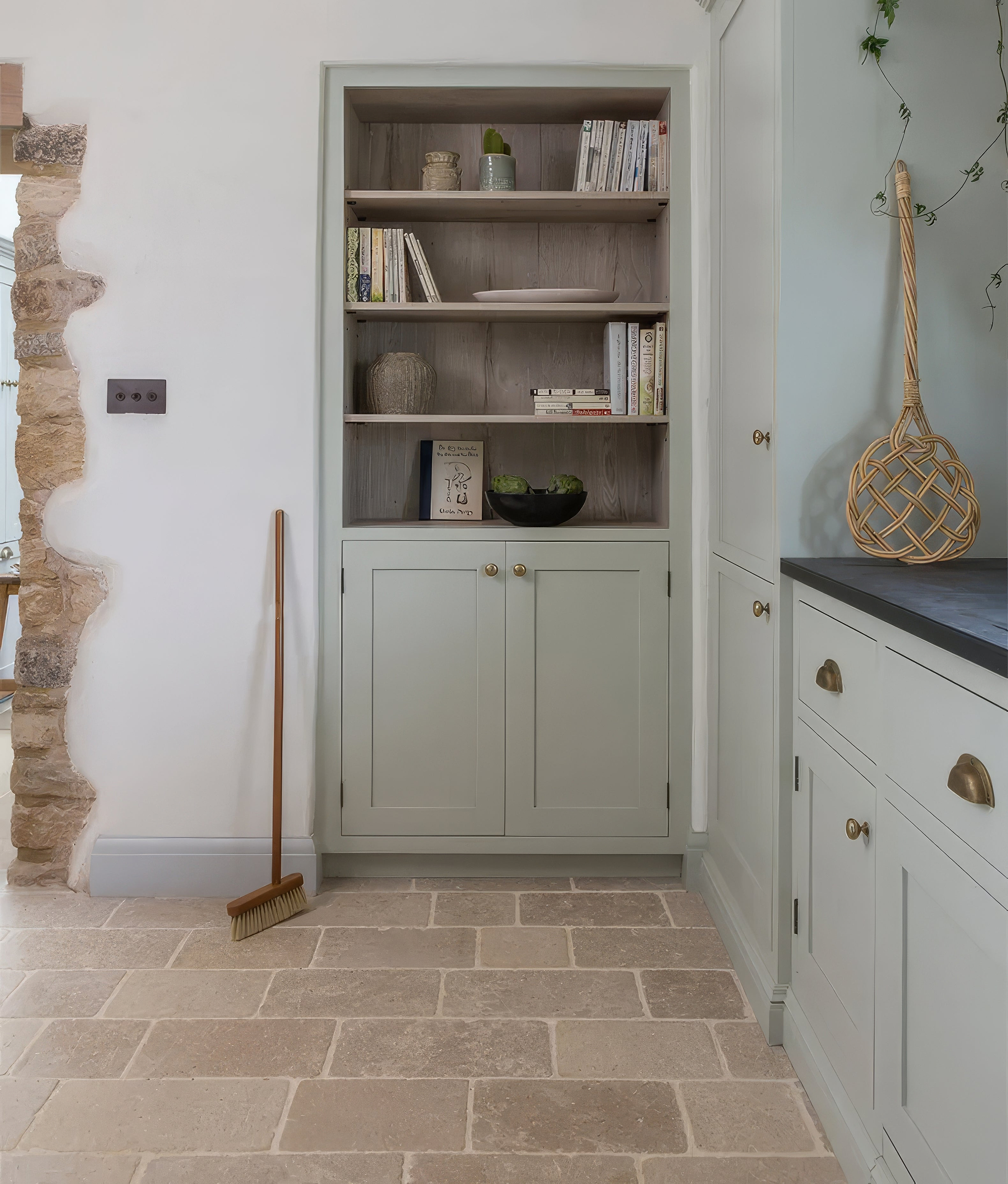 Buscot Limestone Cobble Tumbled & Etched Finish By Hyperion Tiles