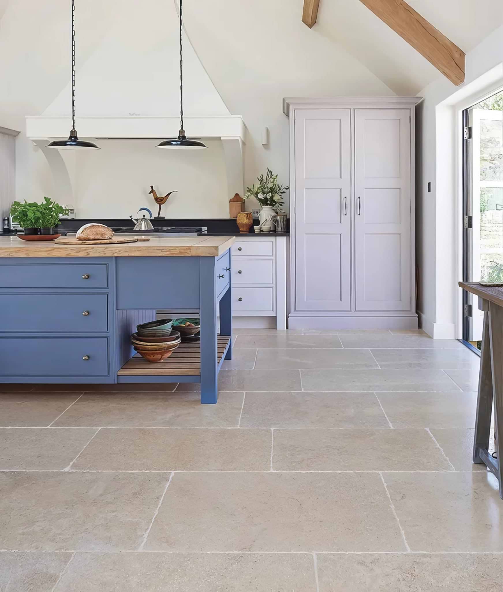 Calcot Limestone Tumbled Finish - Hyperion Tiles