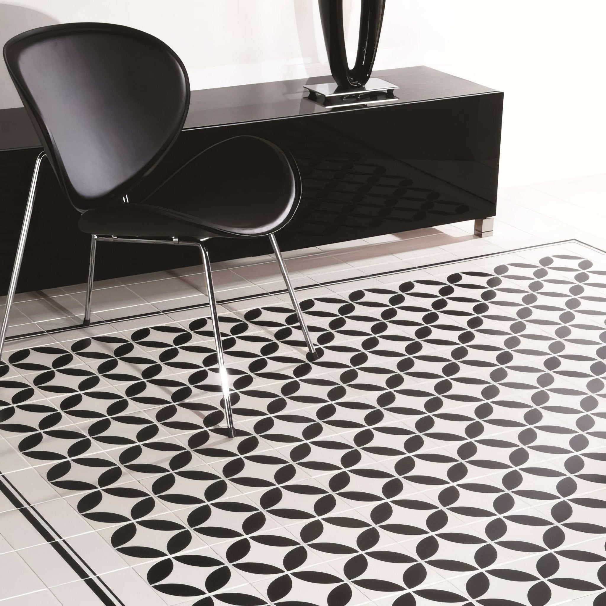 Cavendish External Corner Black on Dover White - Hyperion Tiles