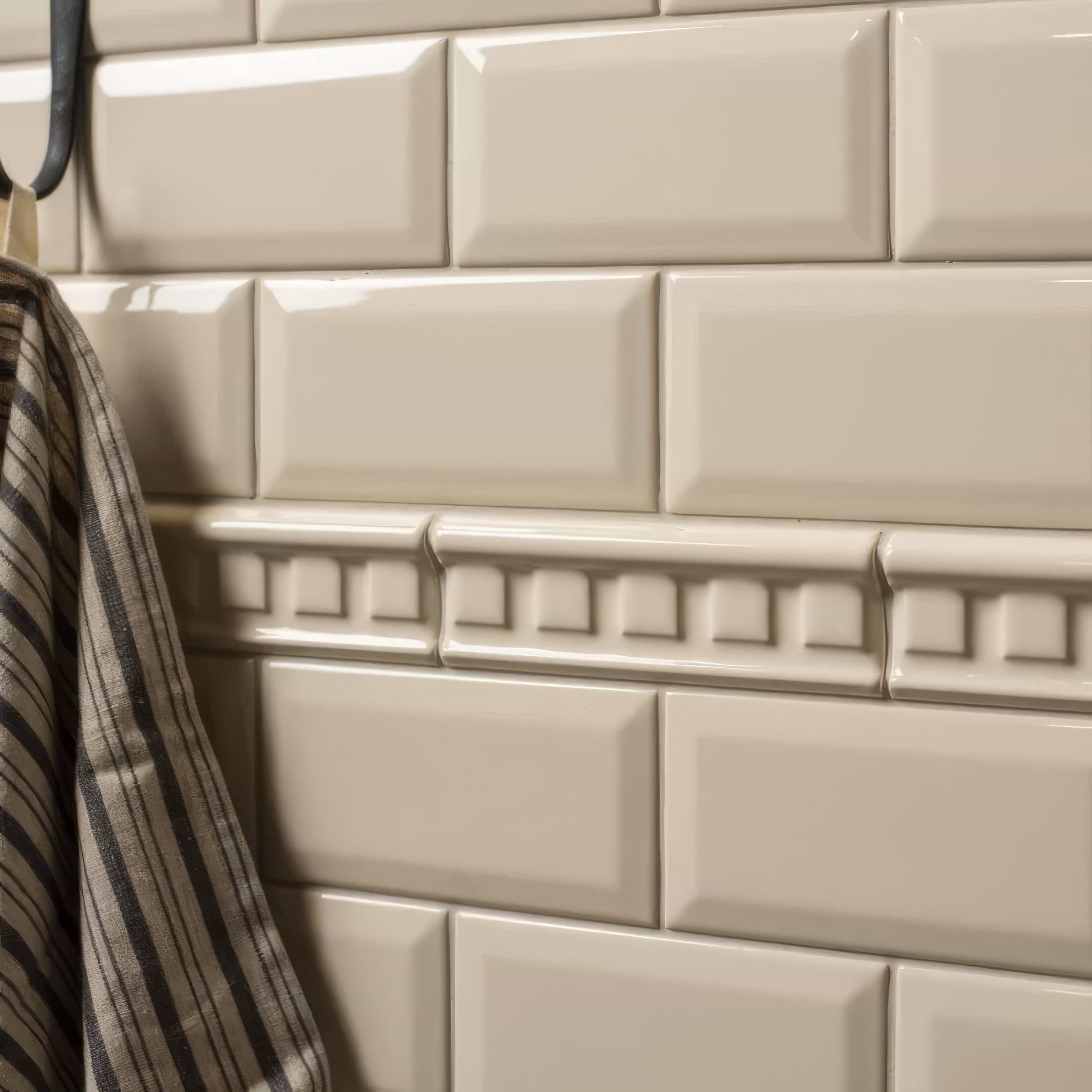 County White Metro Bevelled Tile - Hyperion Tiles
