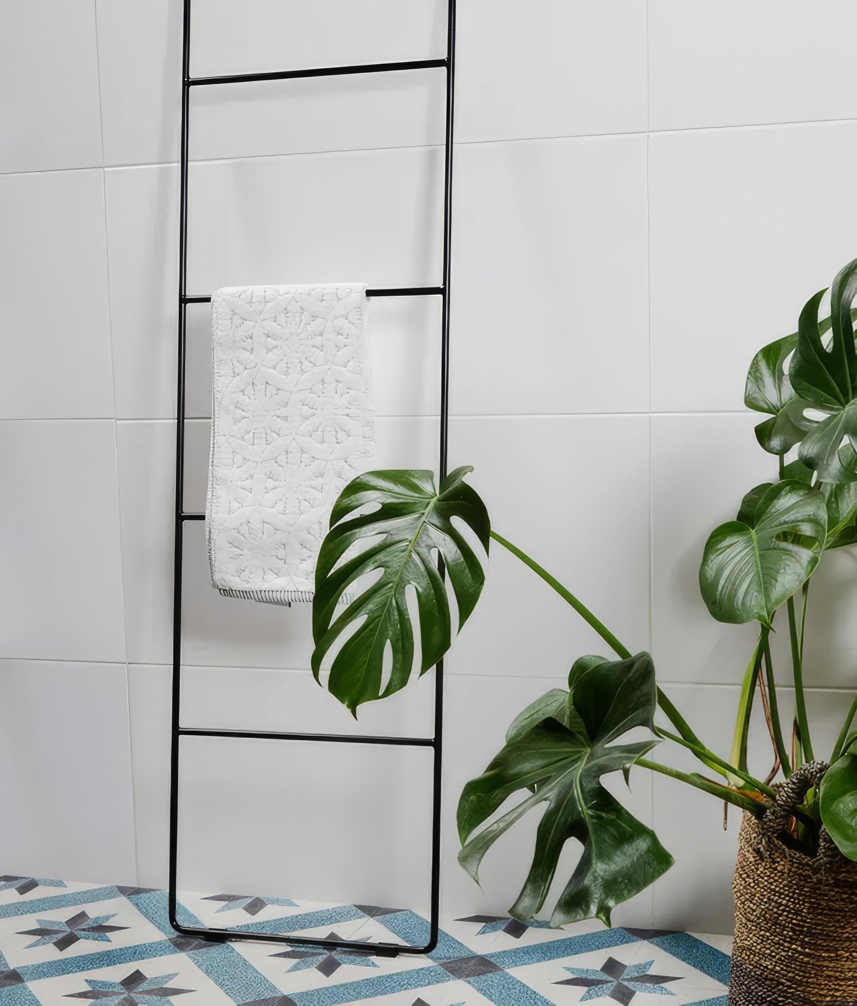 Delicate Wall Ceramic 33.3 x 55cm - Hyperion Tiles