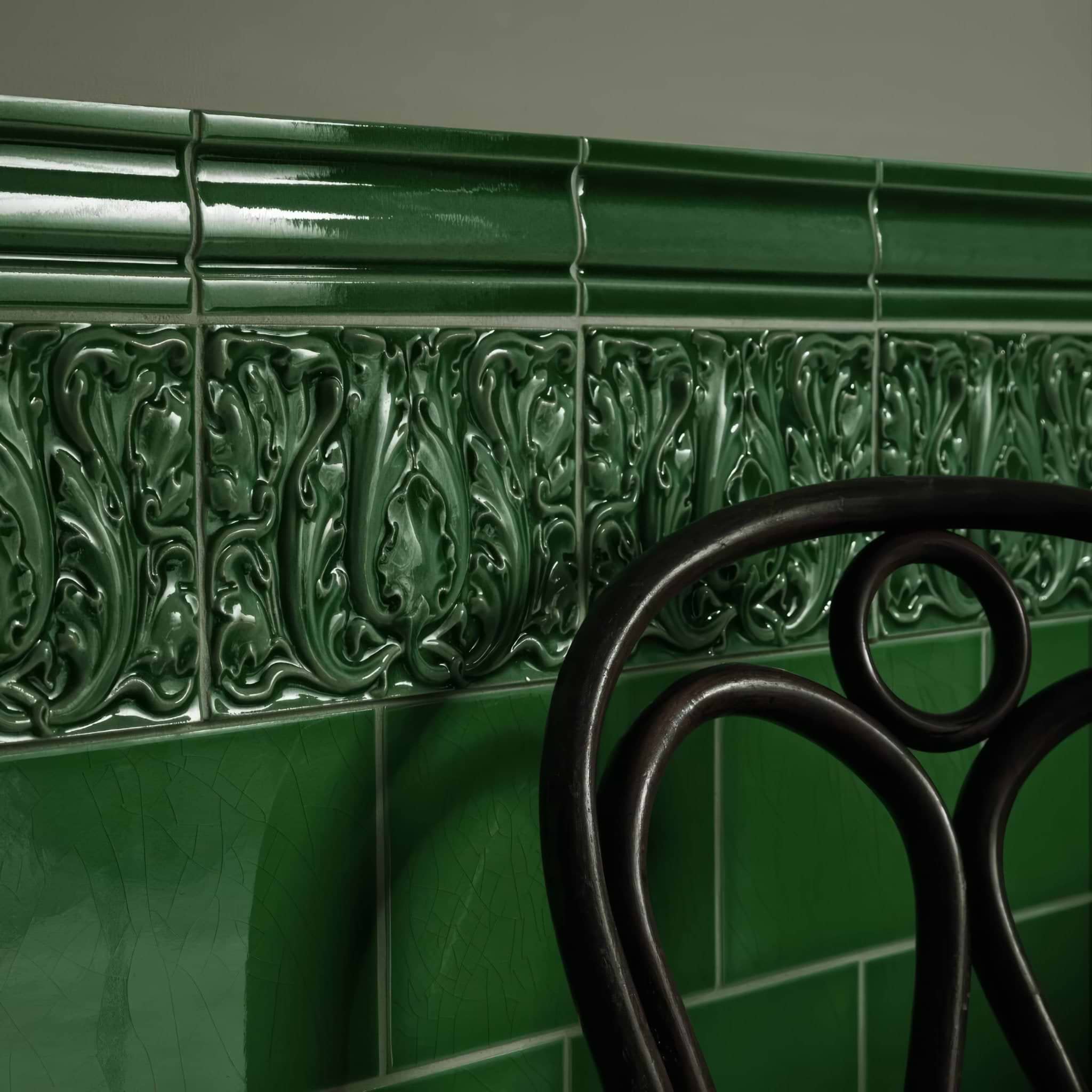 Edwardian Acanthus Caledonian - Hyperion Tiles