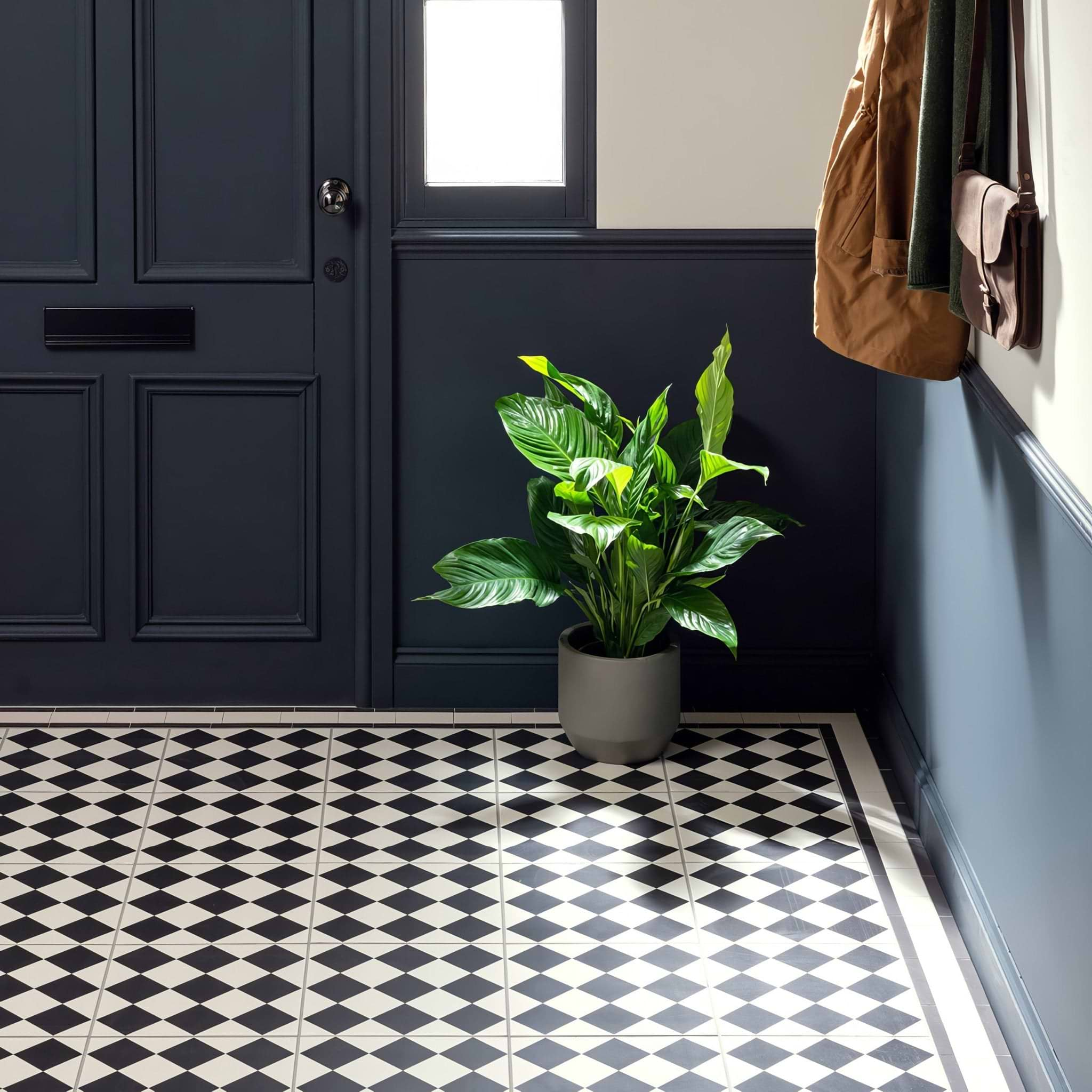 Harlequin Large Black on Chalk - Hyperion Tiles