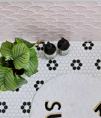 Mono Hex Porcelain Daisy - Hyperion Tiles