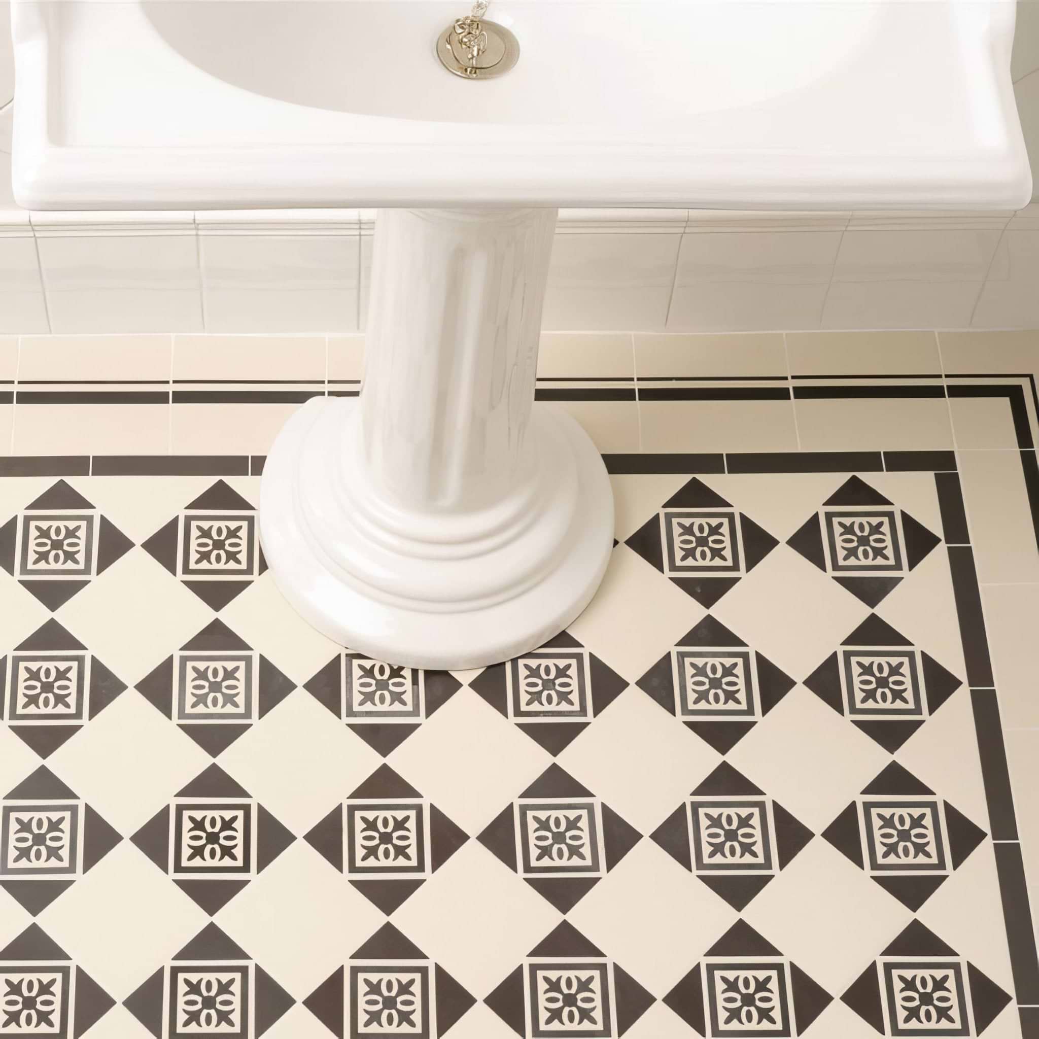 Montague Black on Dover White - Hyperion Tiles