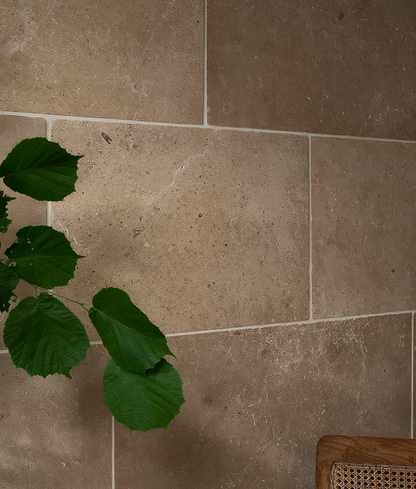 Portare Buscot Blend Limestone Tumbled Finish | Hyperion Tiles 