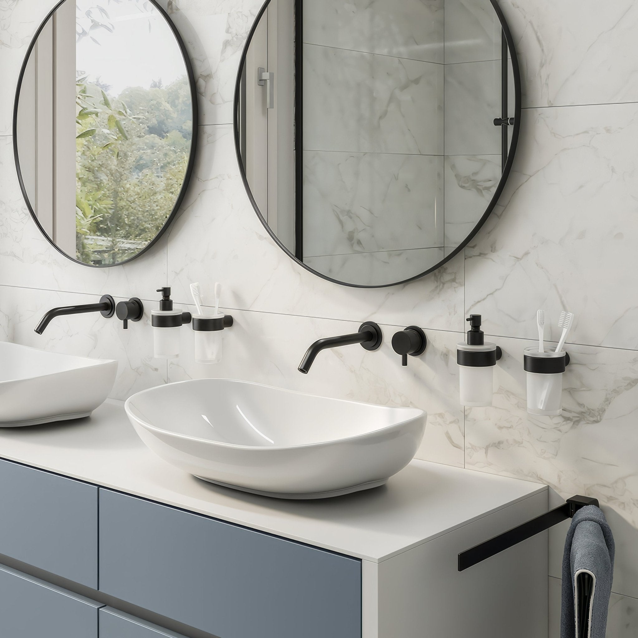 Pirenei Soap Dispenser – Black - Hyperion Tiles