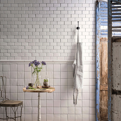 Pure White Semi Round Pencil - Hyperion Tiles